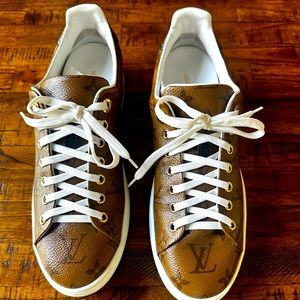 AUTHENTIC Louis Vuitton Frontrow Sneakers